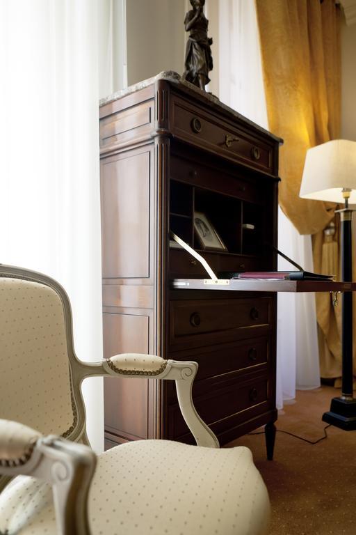 Grand Hotel Des Terreaux Lyon Bagian luar foto