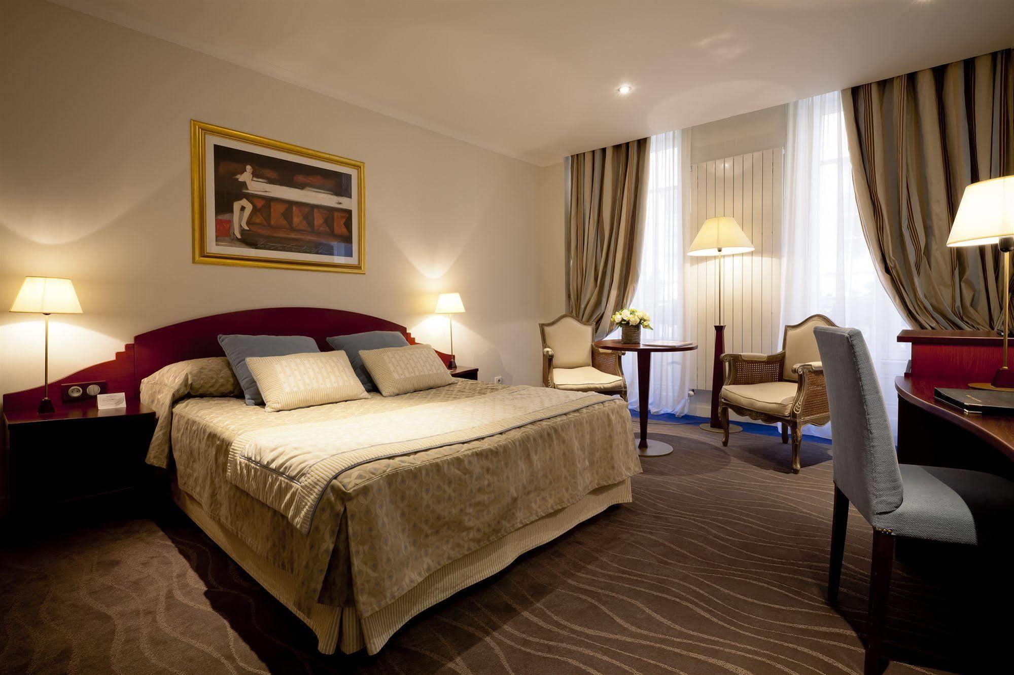Grand Hotel Des Terreaux Lyon Bagian luar foto